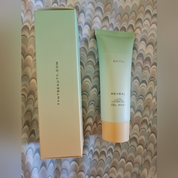 TYNT Other - TYNT Beauty Revael Hydrating Spa Wayer Gel Mask Cucumber/Melon 2.55 oz/7.5ml